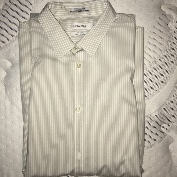 Calvin Klein Men’s Button Down Shirt - Picture 1 of 5